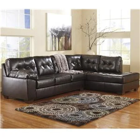 Sectional w/ Right Chaise & Tufting